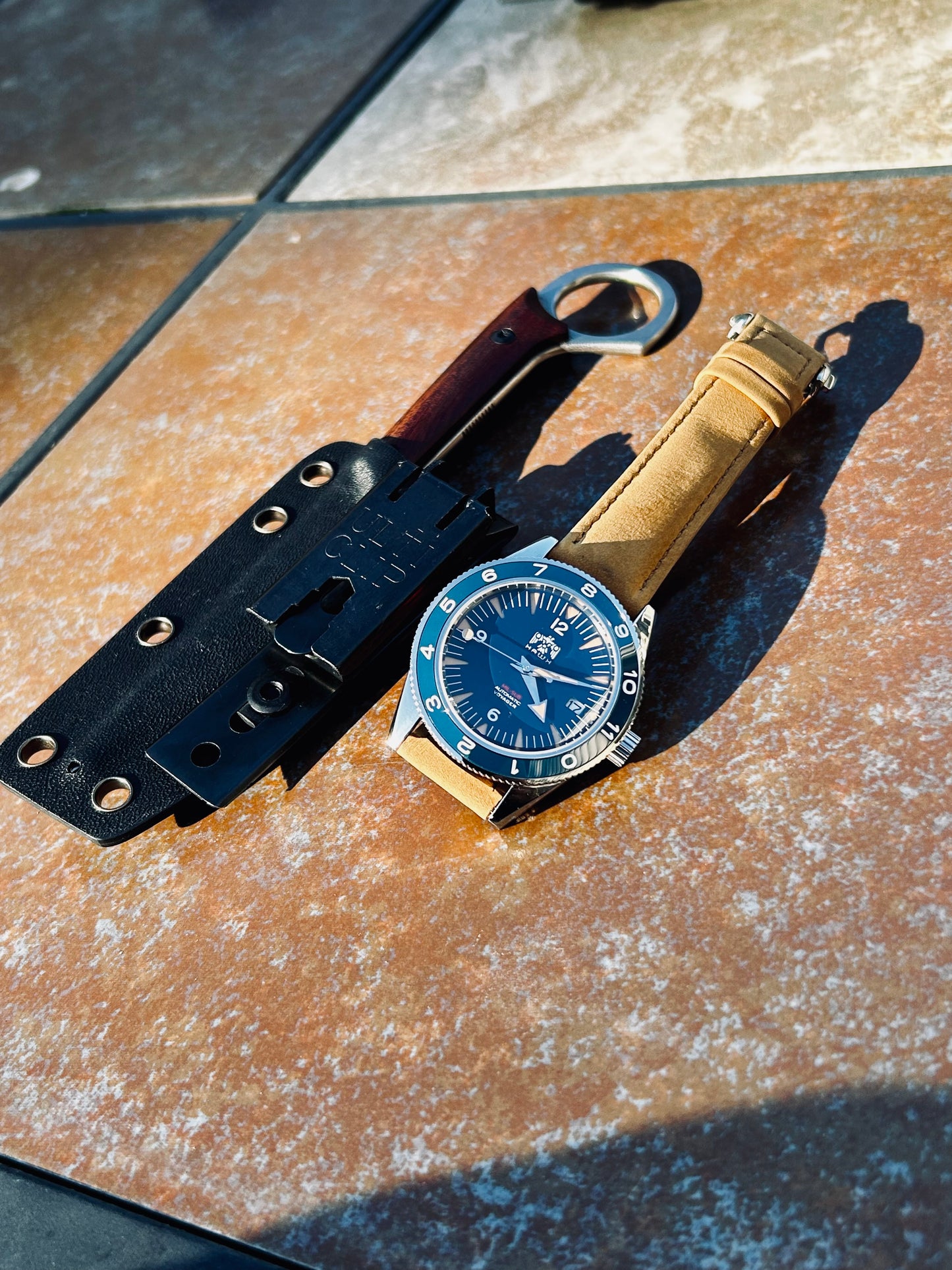 HAWK Mil-Sub Voyager Auto